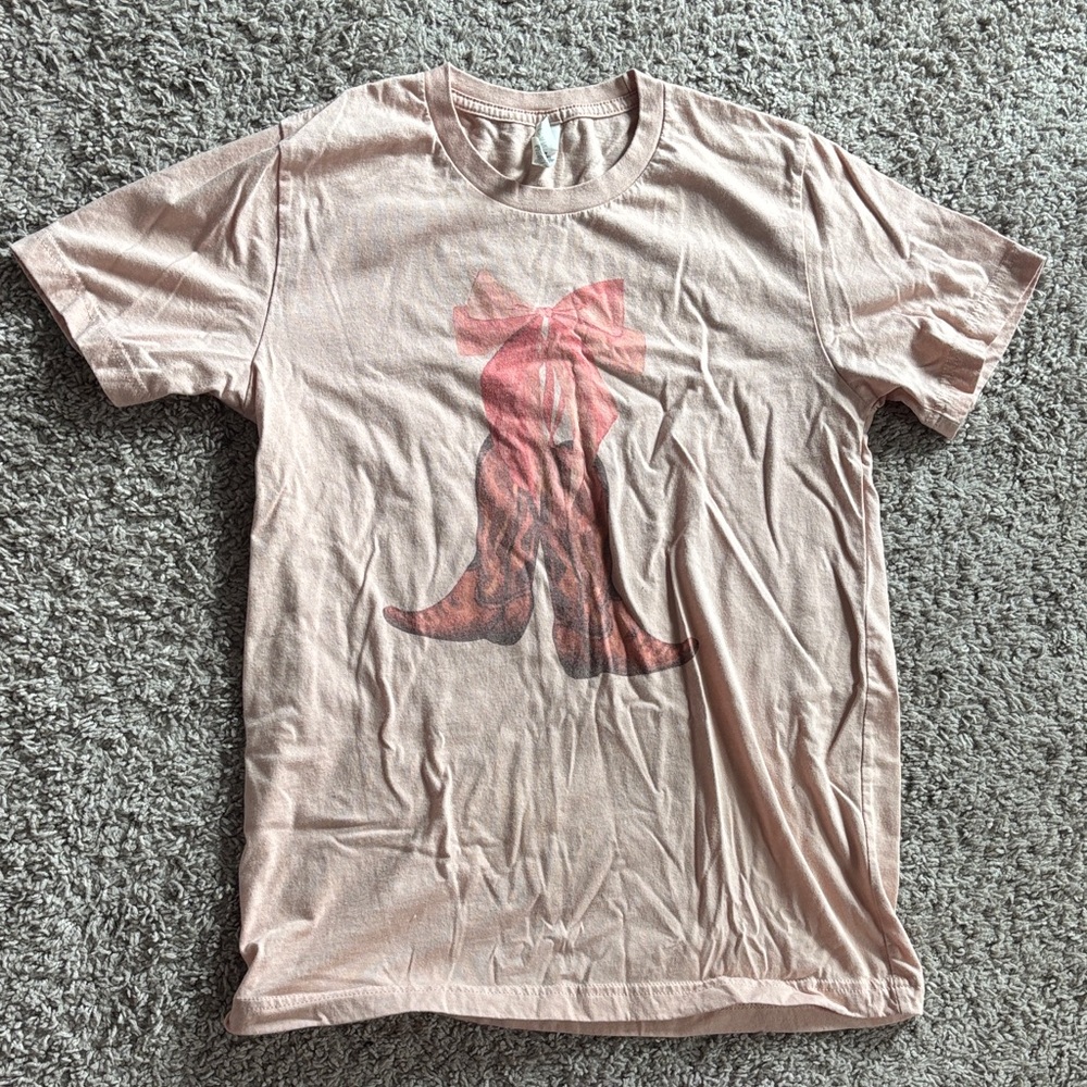 Cowgirl Boots pink t-shirt